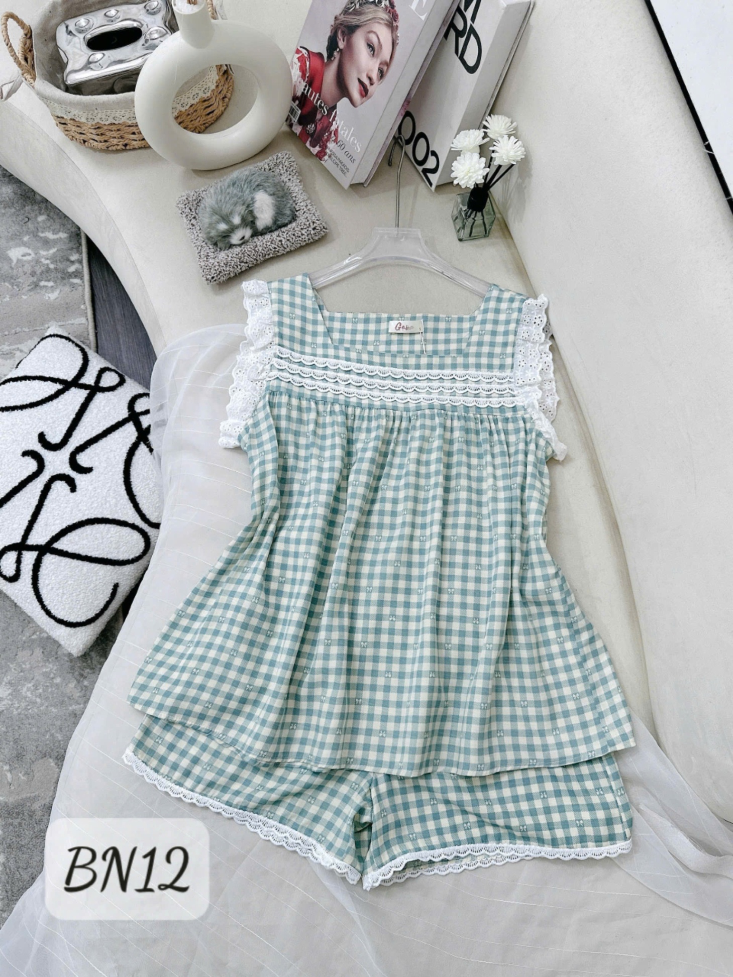 BN12 Bộ ngủ kẻ phối ren