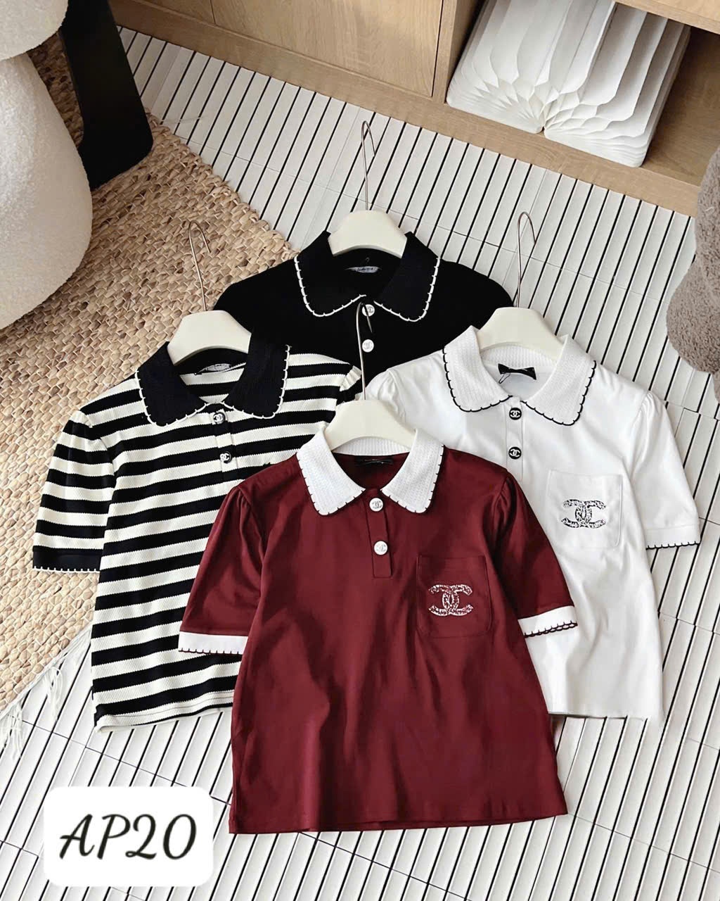 AP20 Áo phông cổ sen túi thêu Chanel