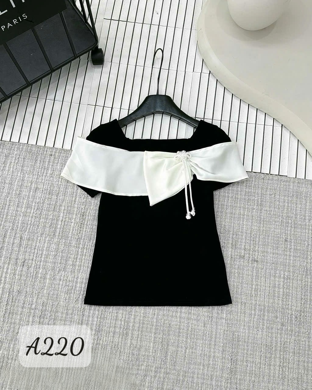 A220 Áo phối nơ lệch