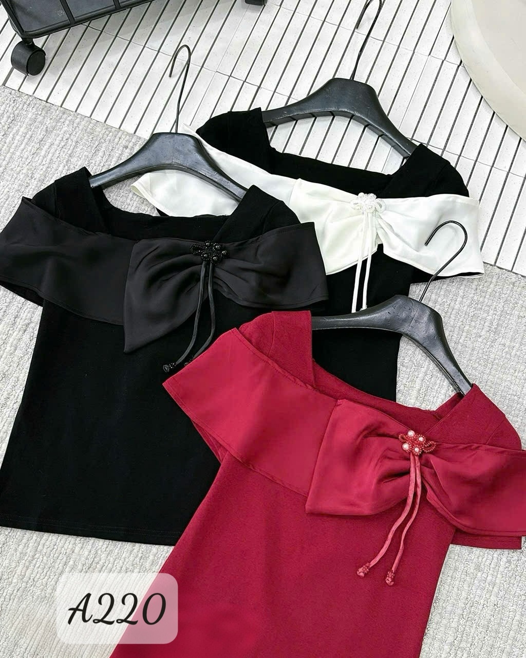 A220 Áo phối nơ lệch