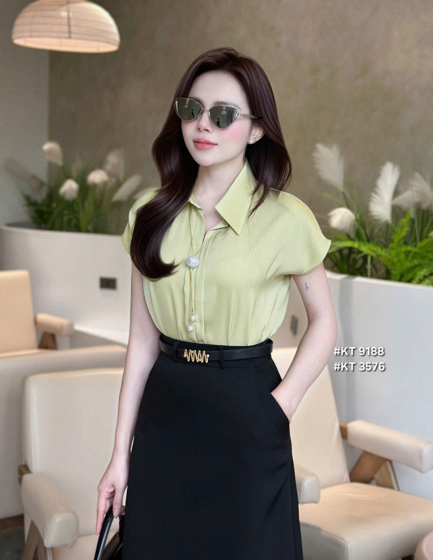 A156 Áo sơ mi lụa QCCC kèm dây ngọc