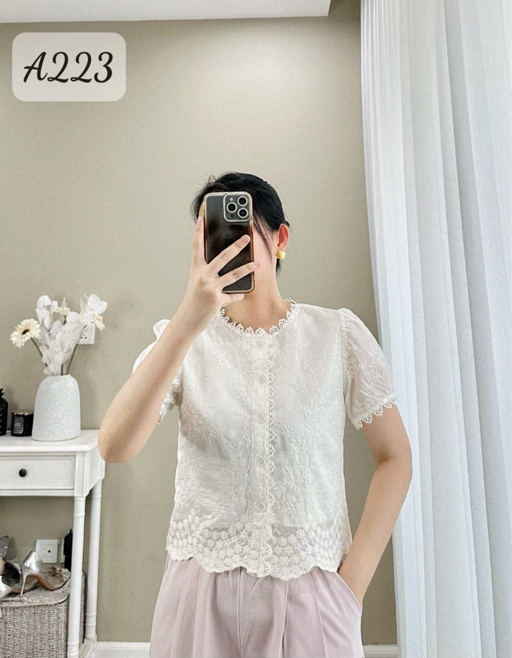 A223 Áo sơ mi thêu hoa