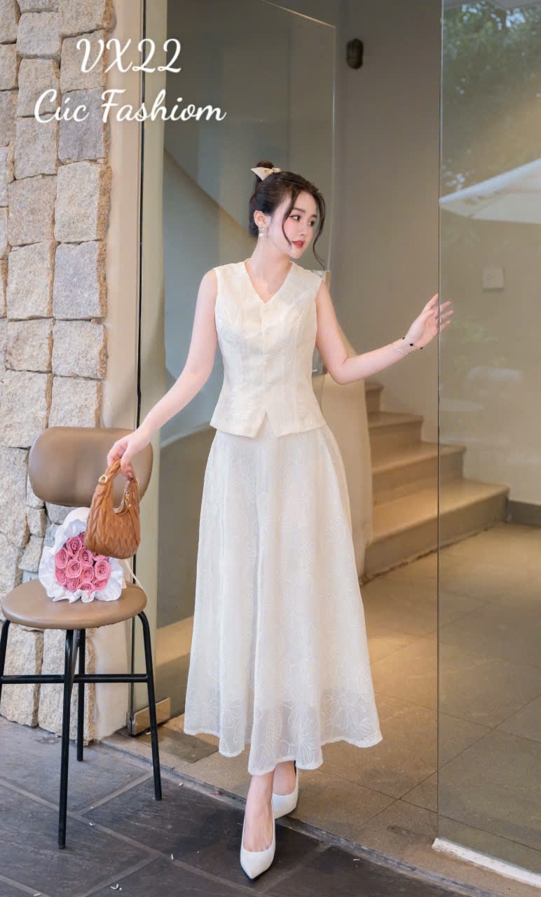 VX22  Set váy xòe thêu hoa