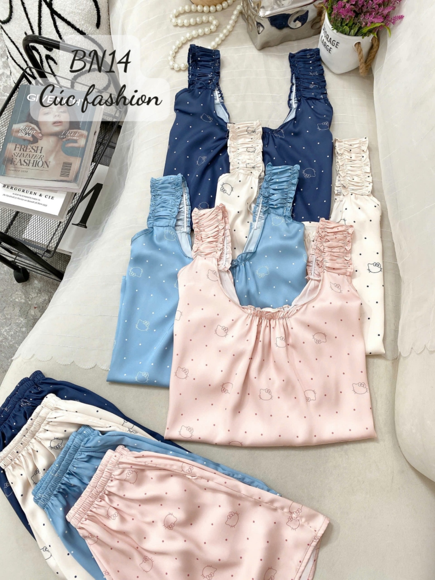 BN14 Bộ ngủ hello kitty