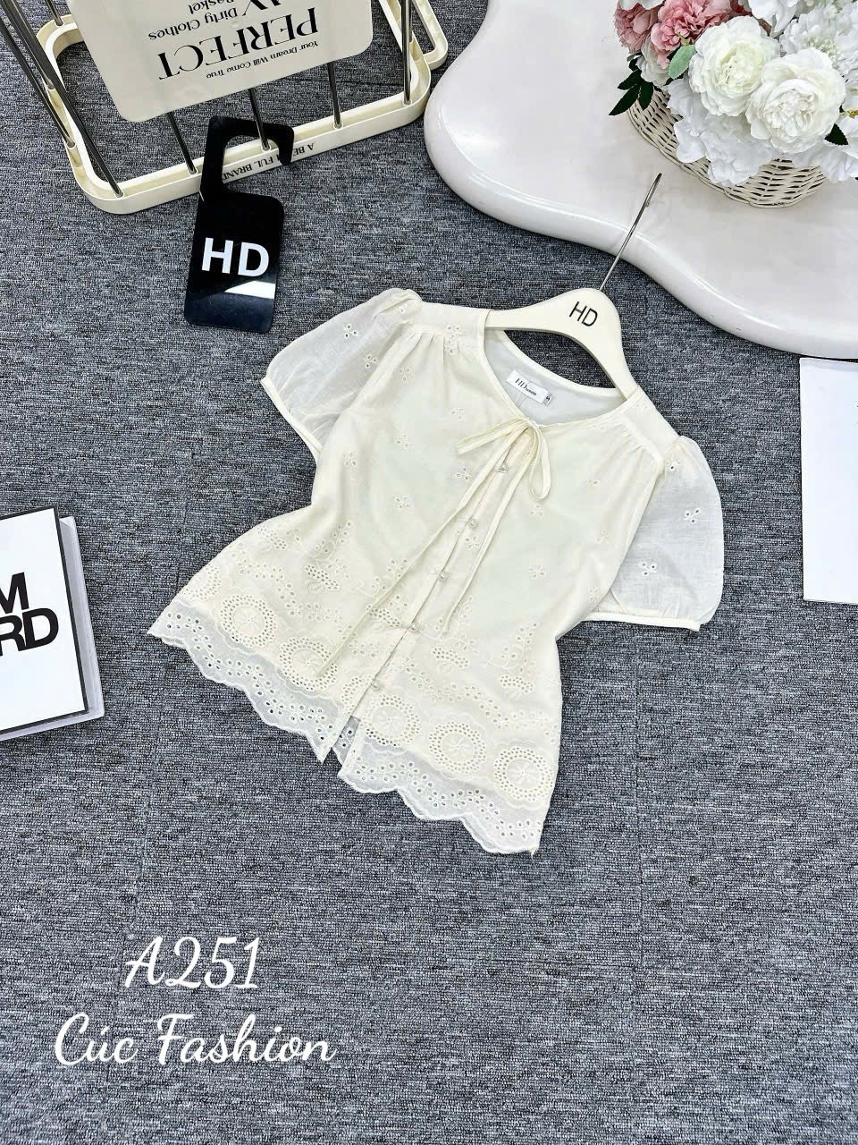 A251 Áo ren tay cộc cúc ngọc
