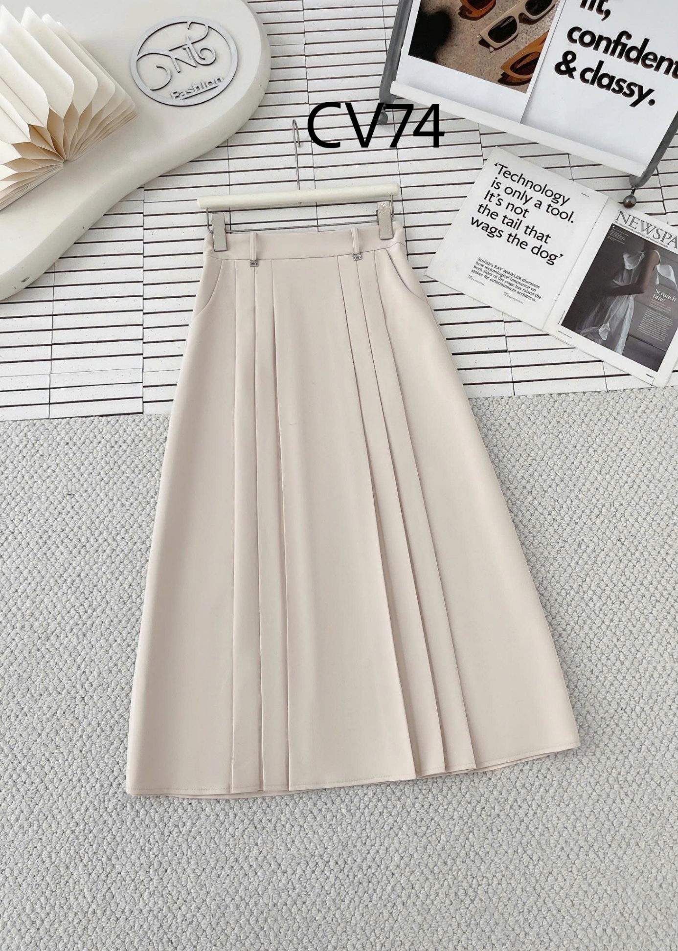 CV74 Chân váy dài xếp ly