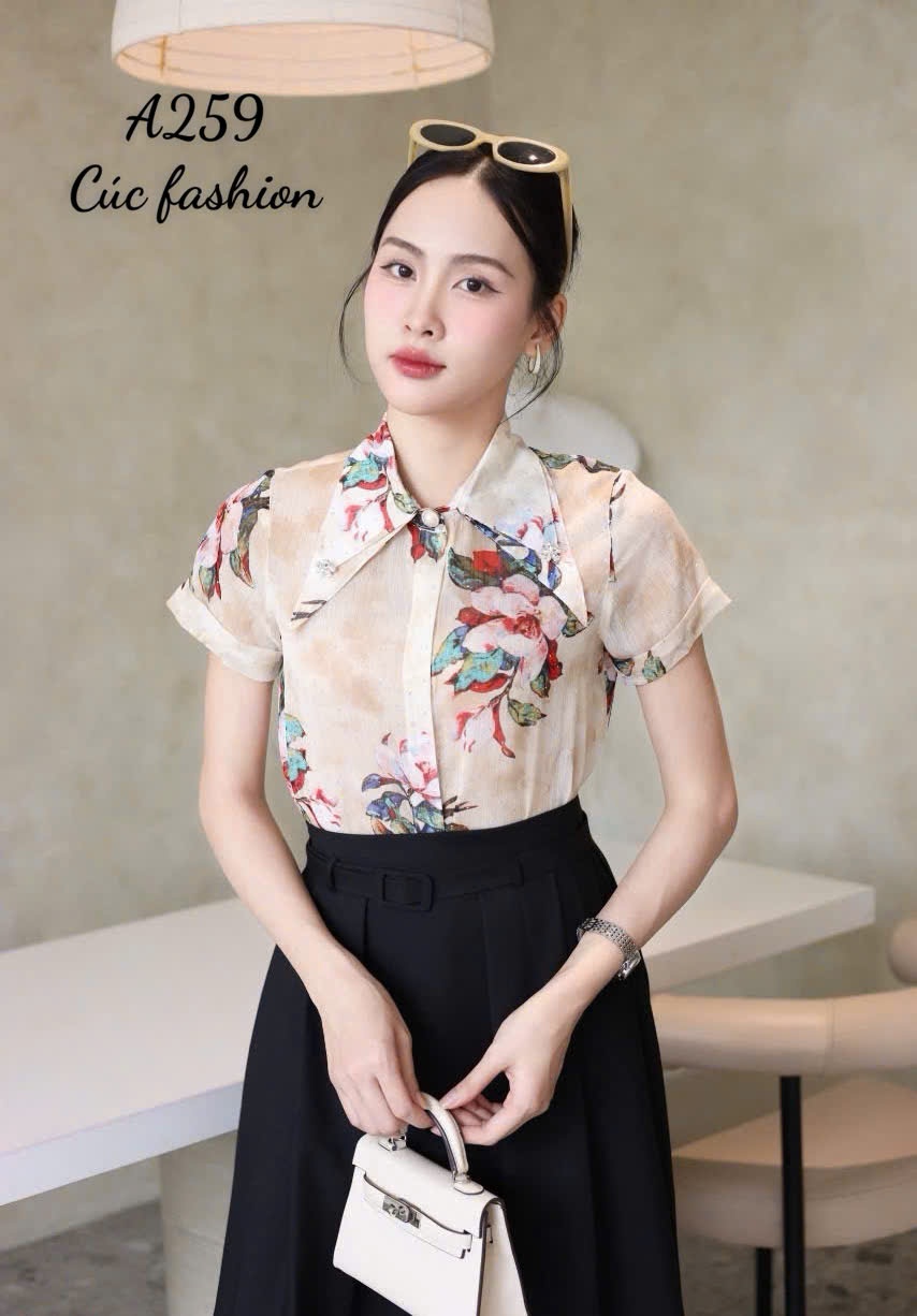 A259 Áo sơ mi hoa cổ nhọn đính đá