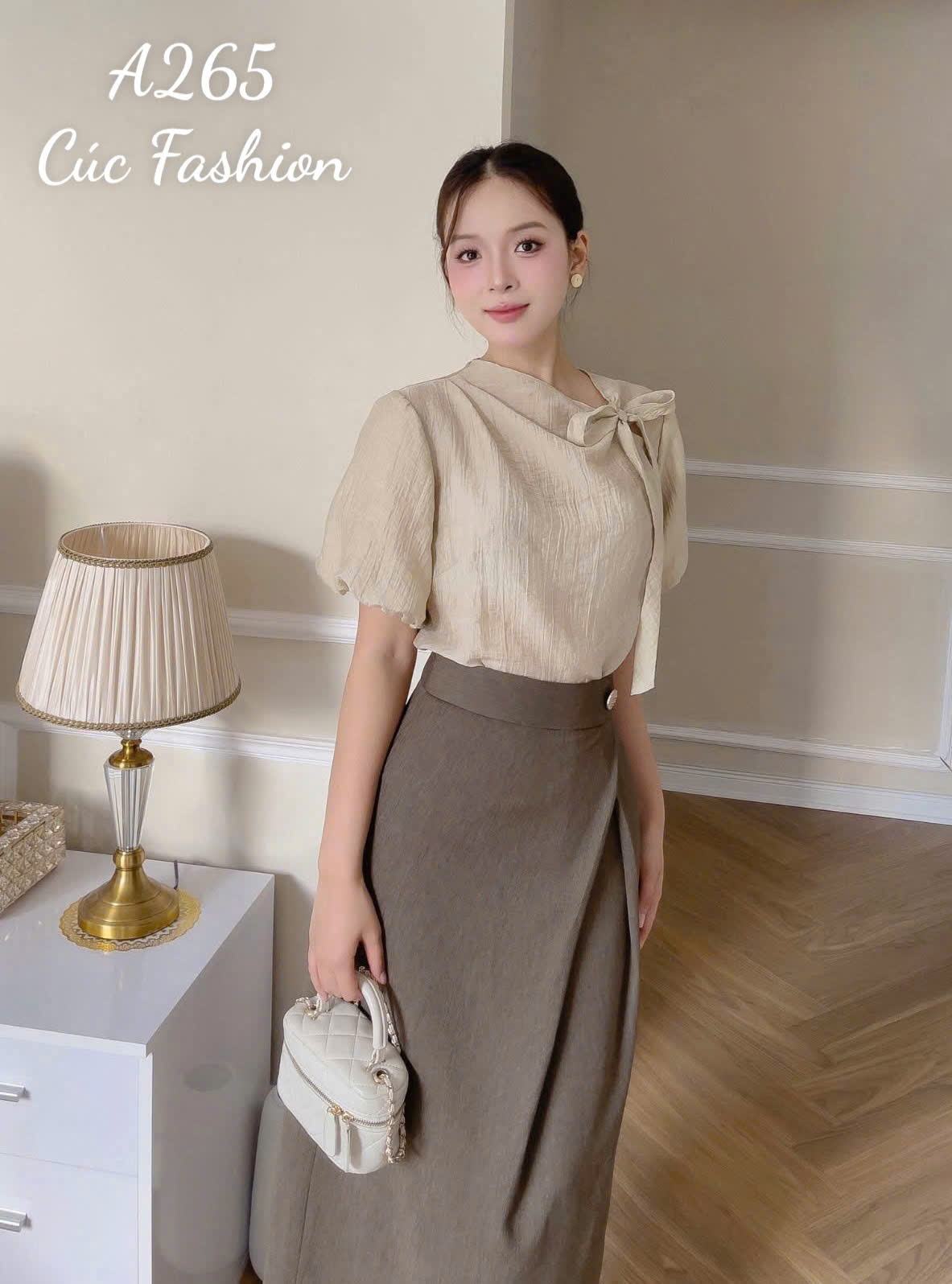 A265 Áo sơ mi nơ cổ tay bồng