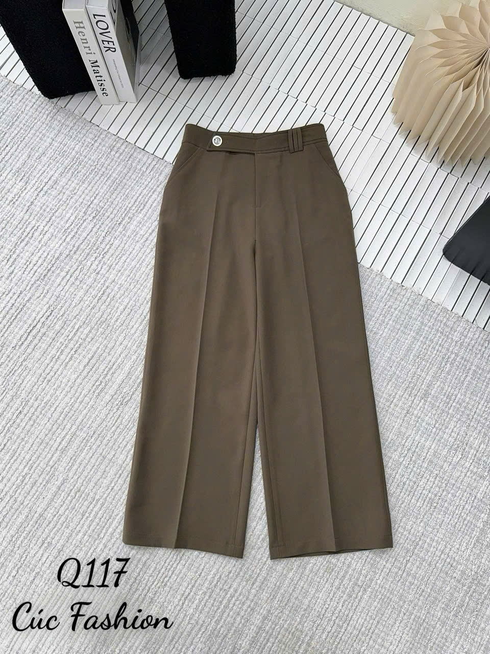 Q117 Quần xuông cạp vát đính B