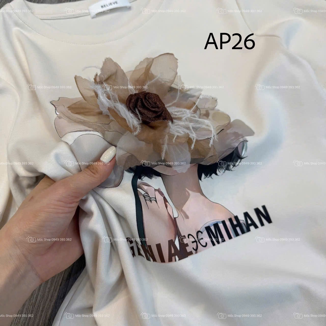 AP26 Áo phông hoa lớn