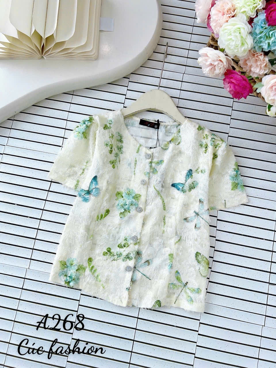 A268 Áo lông cổ tròn cúc ngọc