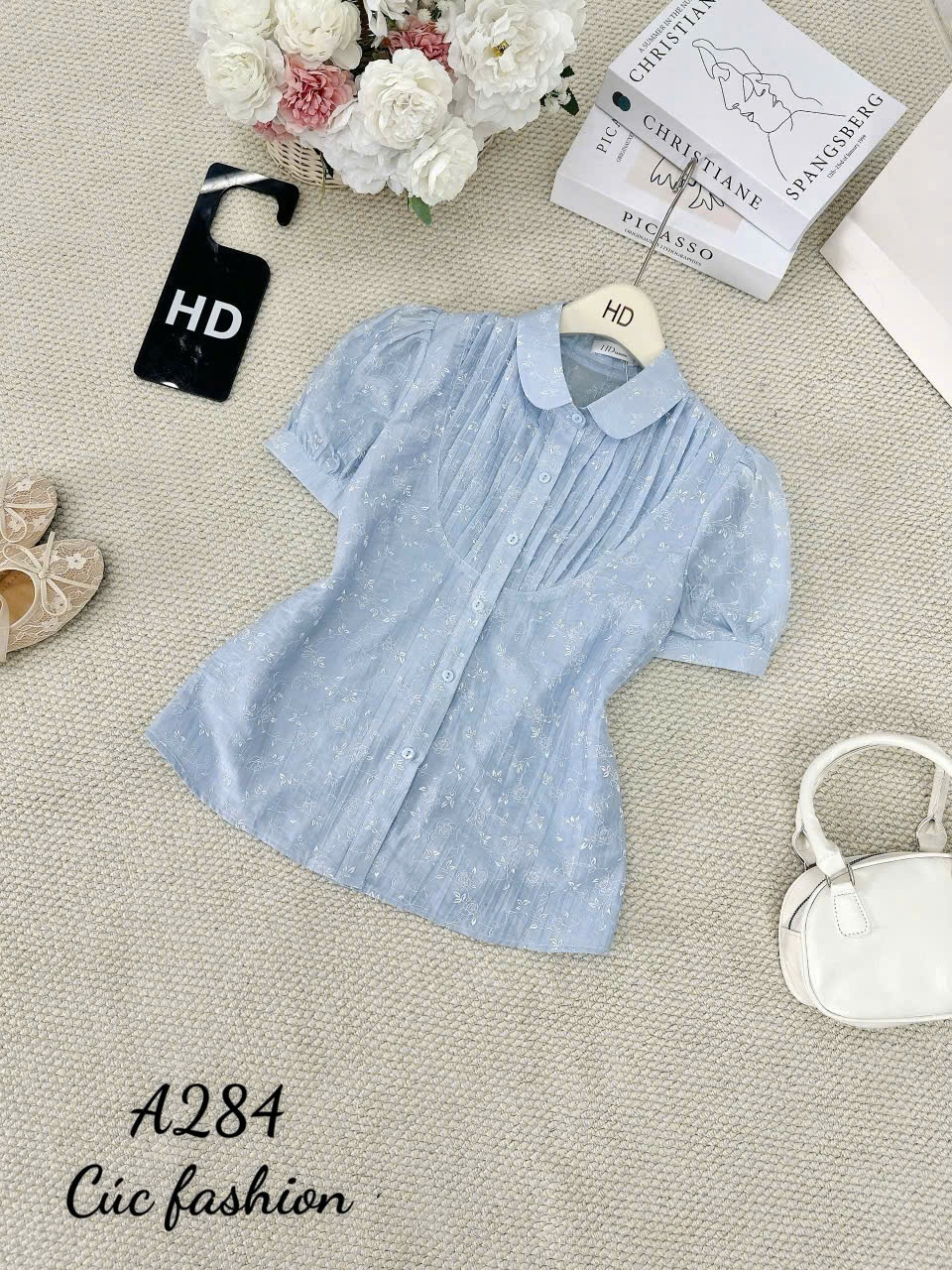 A284 Áo sơ mi hoa xếp ly cổ