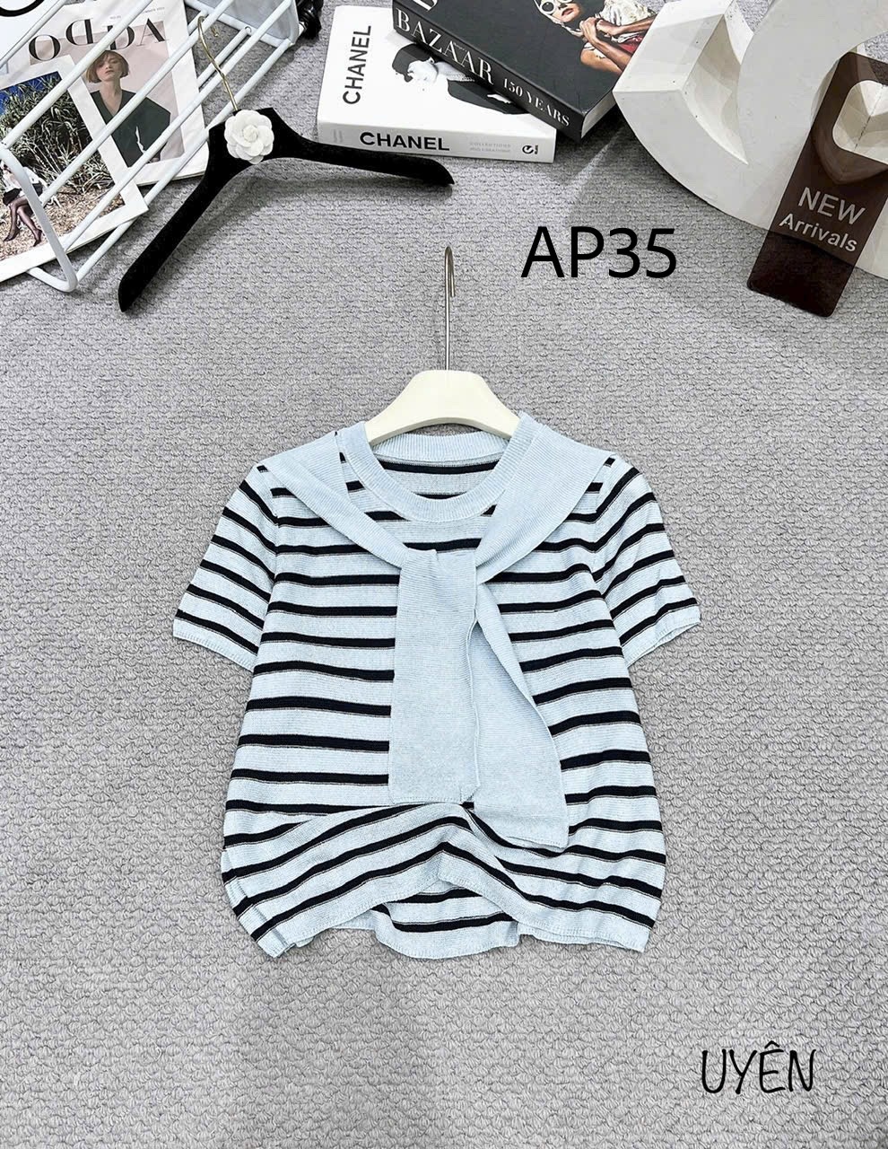 AP35 Áo len mongtoghi cộc tay kem khăn