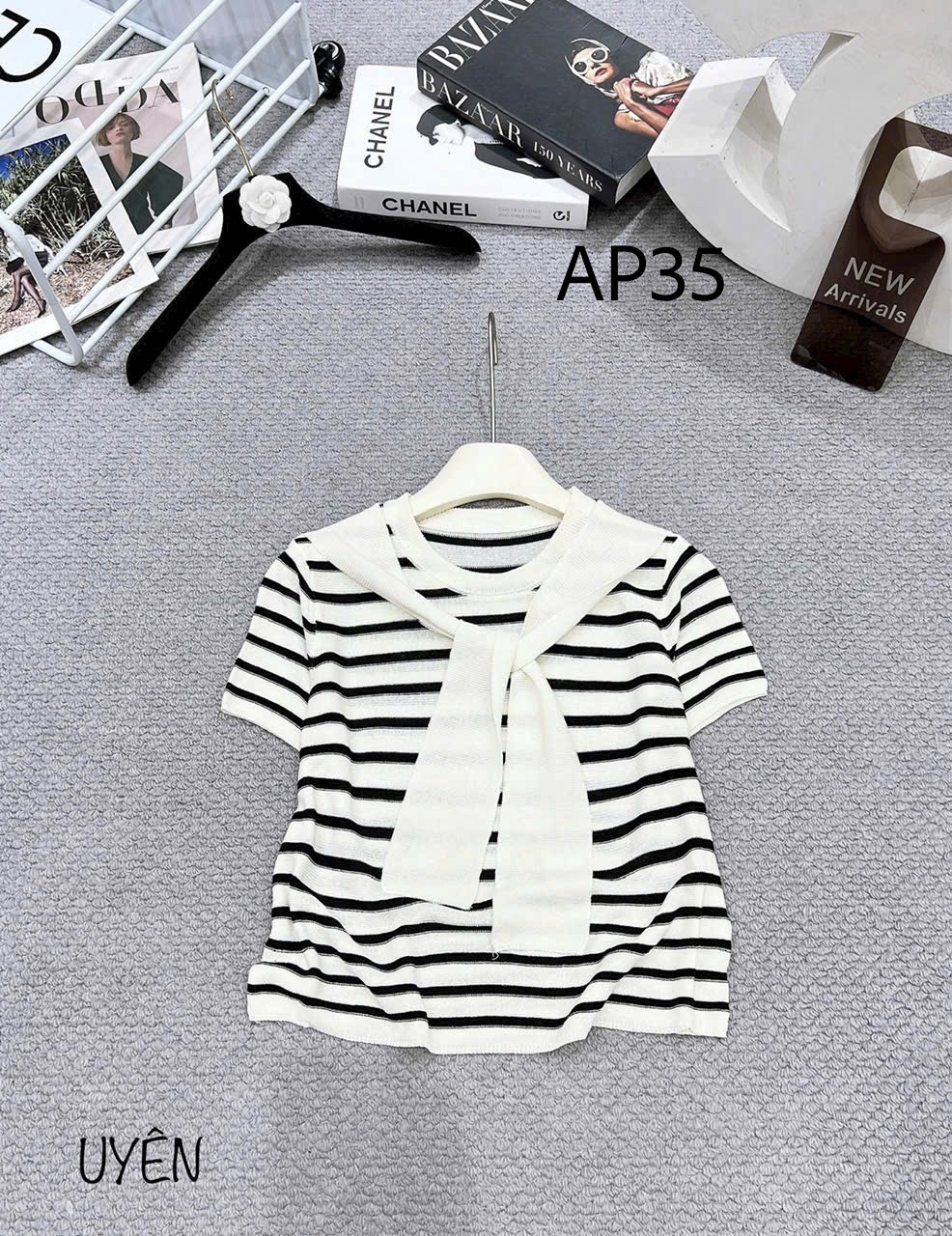 AP35 Áo len mongtoghi cộc tay kem khăn