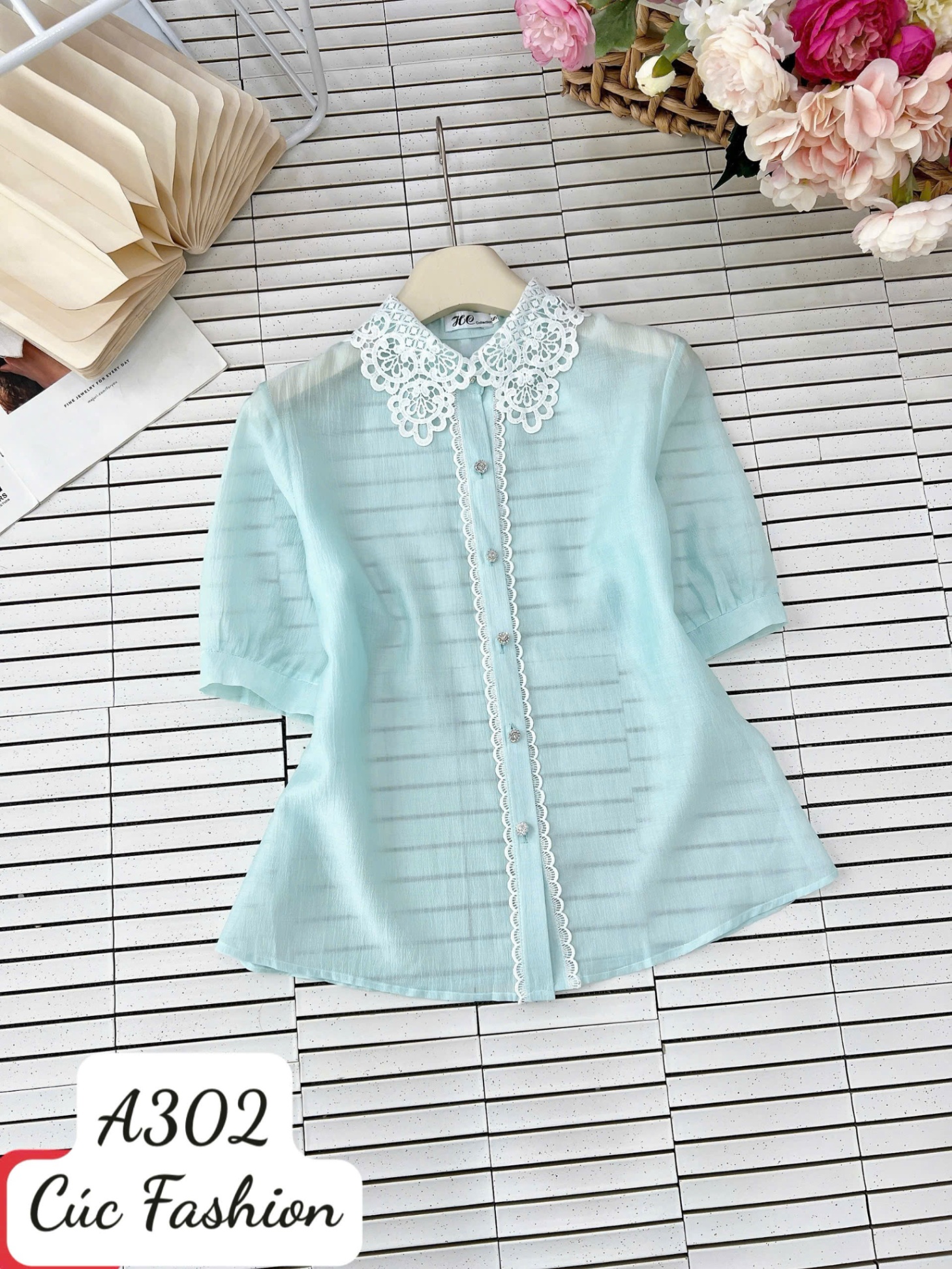 A302 Áo sơ mi cổ ren cúc ngọc