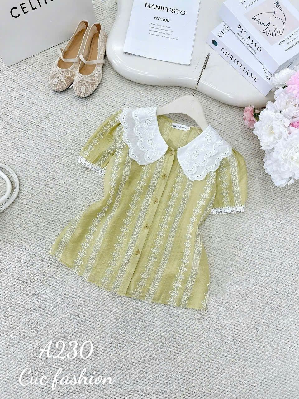 A300 Áo họa tiết cổ lượn