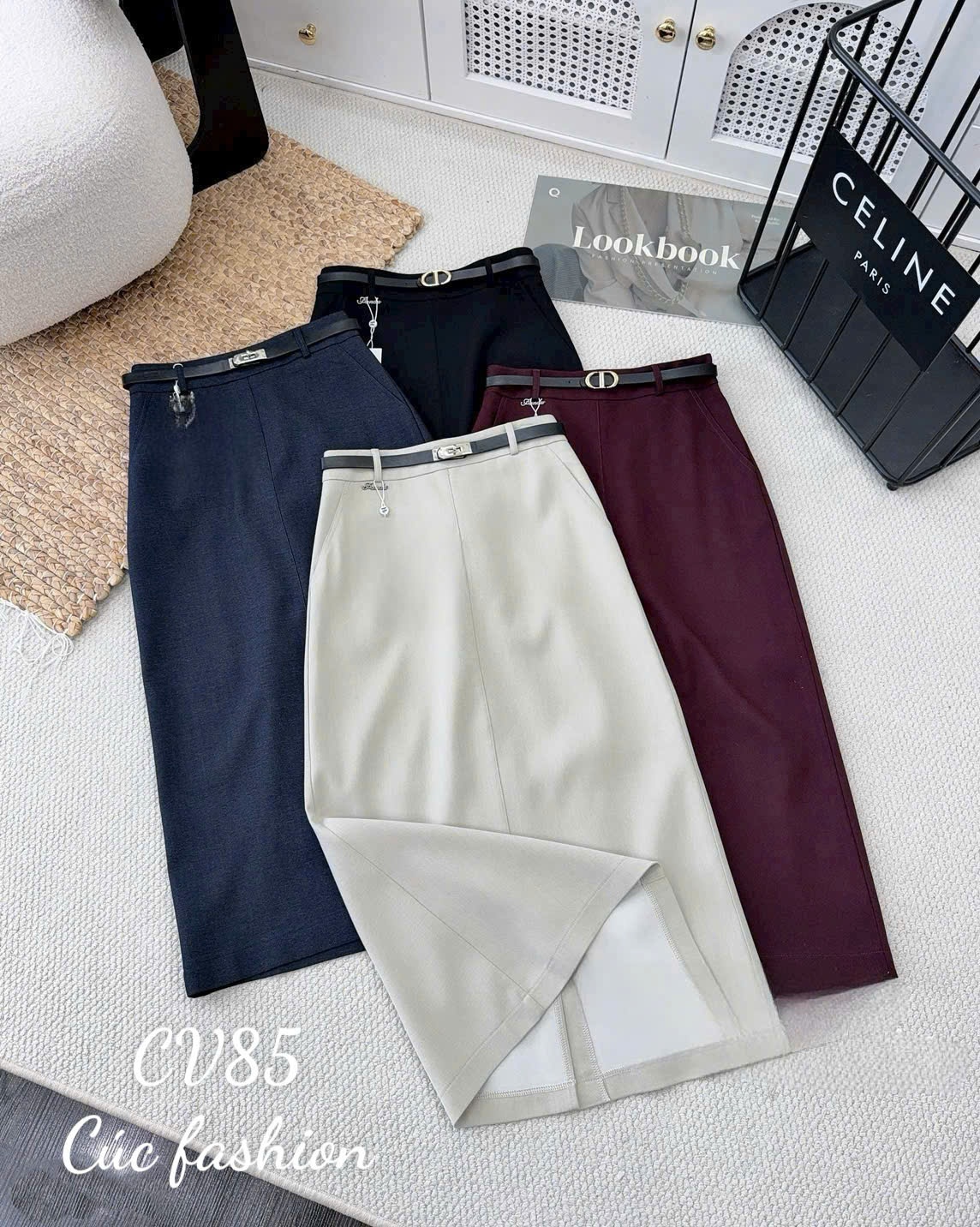 CV85 Chân váy A đính chữ