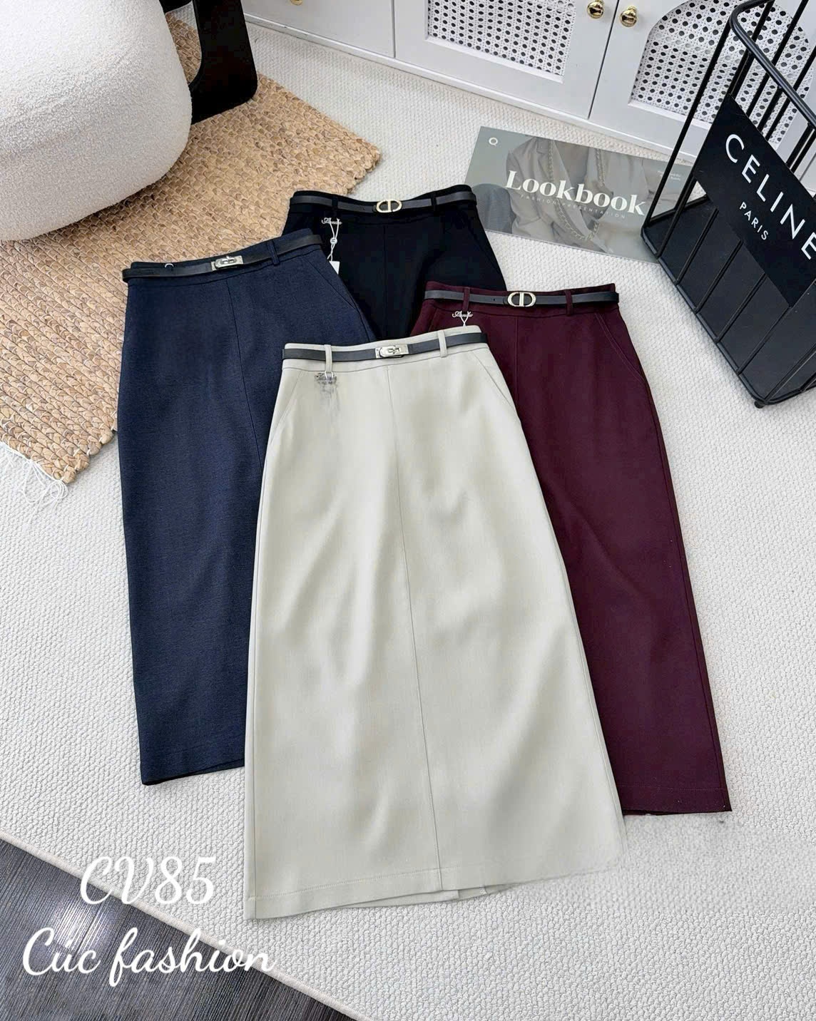 CV85 Chân váy A đính chữ