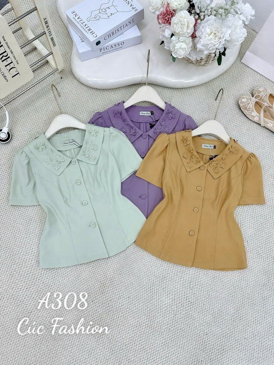 A308 Áo ký giả cố đính hoa nhí
