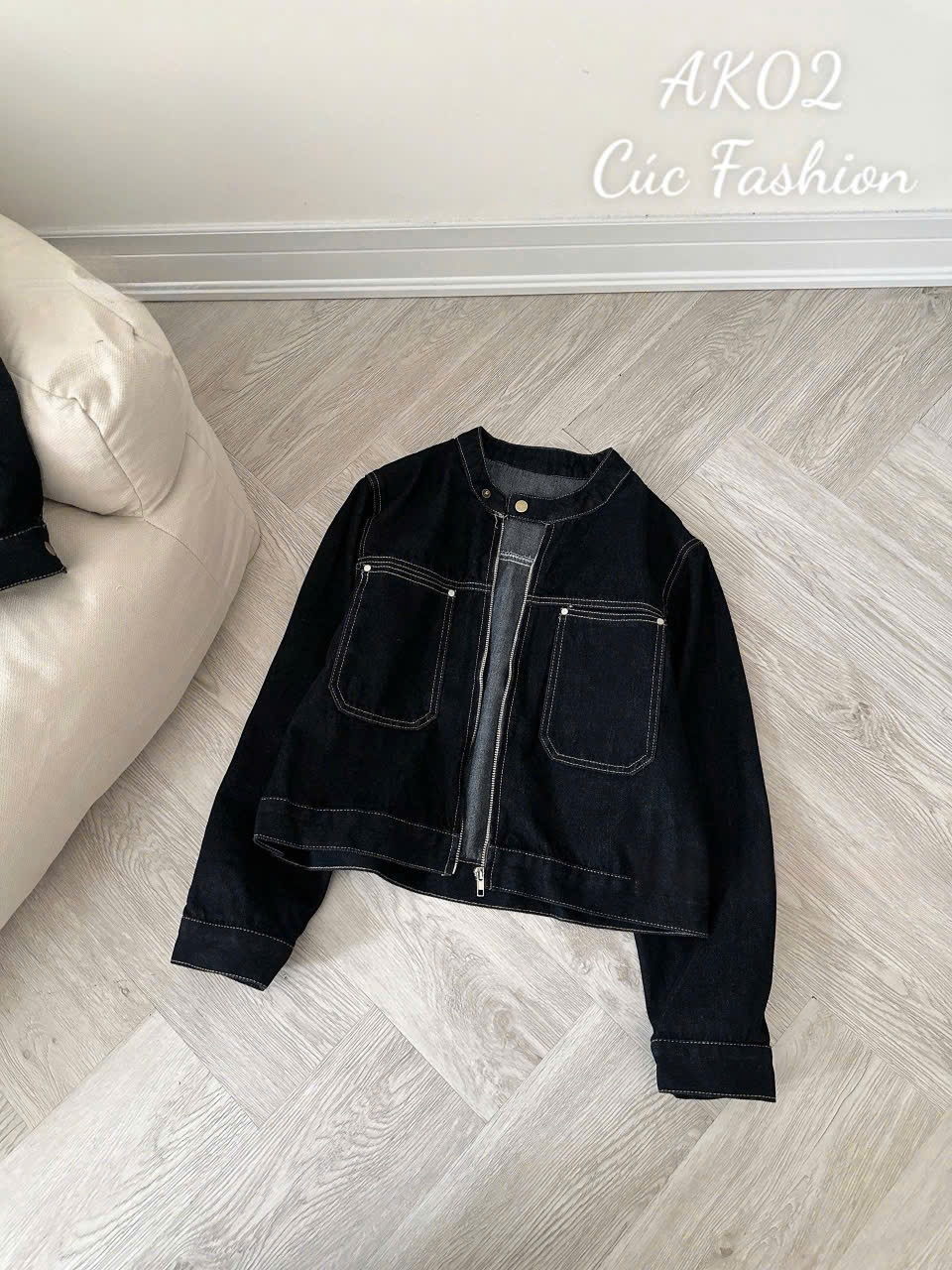 AK02 Áo khoác jeans cổ tròn