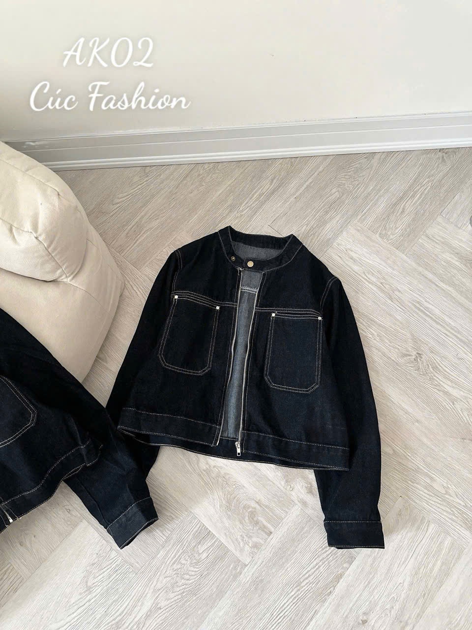 AK02 Áo khoác jeans cổ tròn