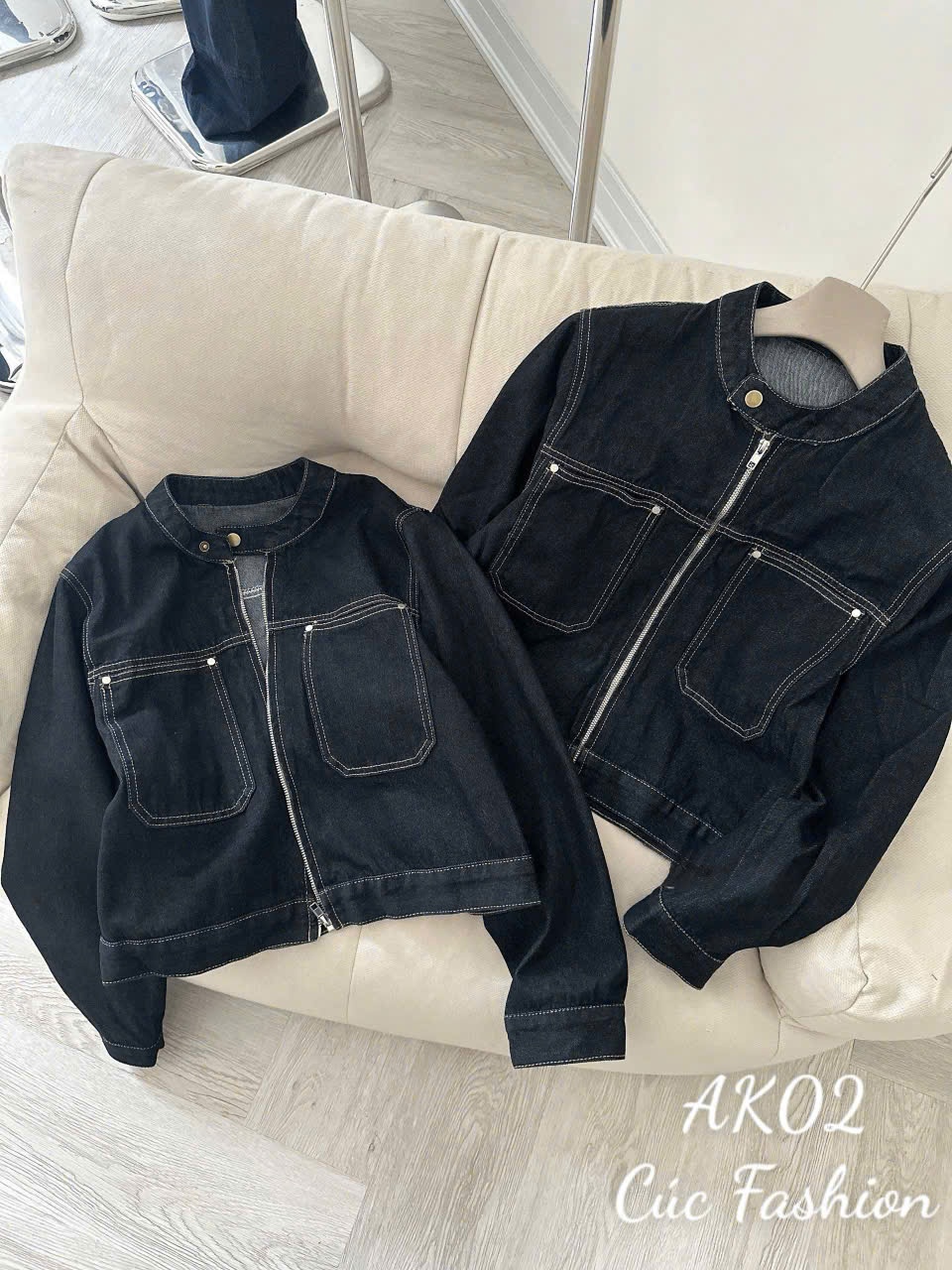 AK02 Áo khoác jeans cổ tròn