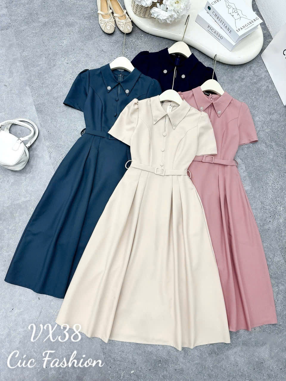VX38 Váy liền cổ đính đá