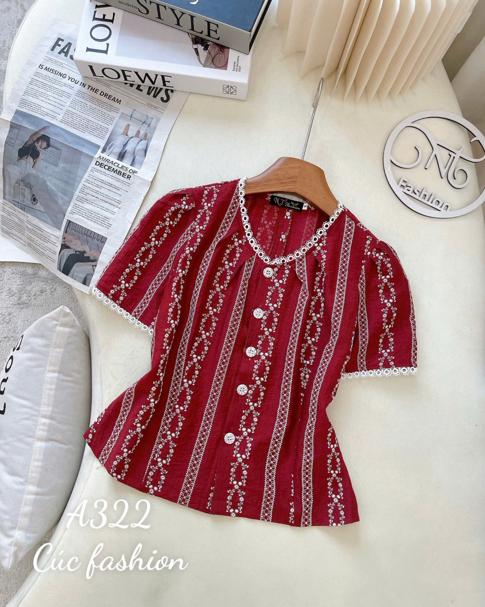 A322 Áo sơ mi họa tiết cổ tròn