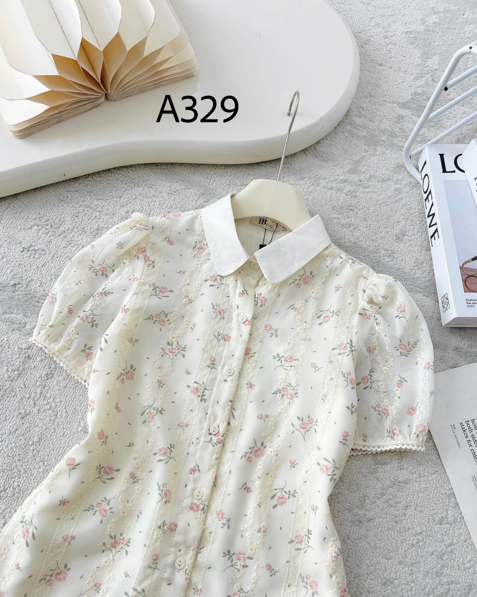 A329 Ao sơ mi cổ sen hoa nhí