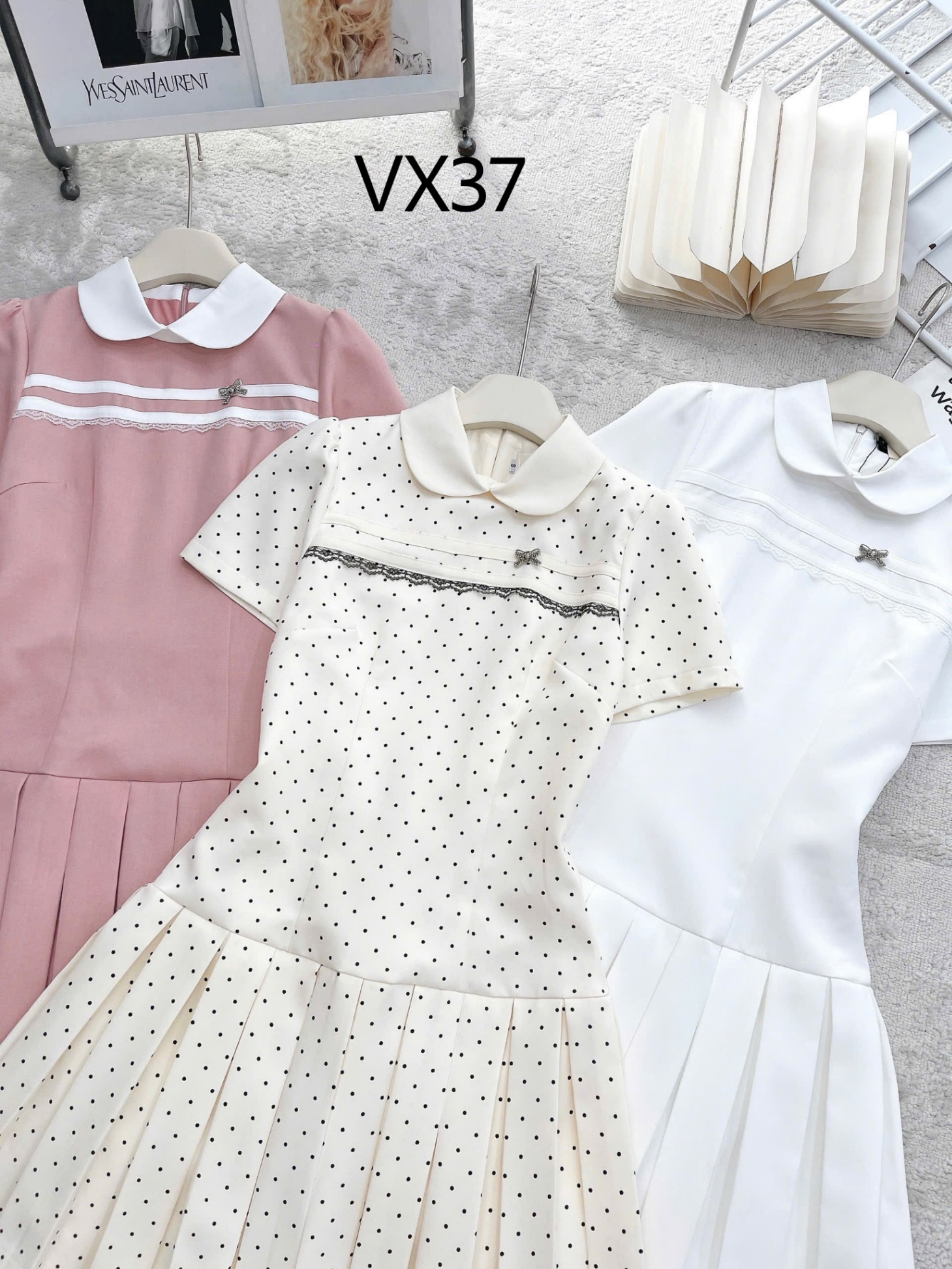 VX37 Váy liền cổ sen xòe ly