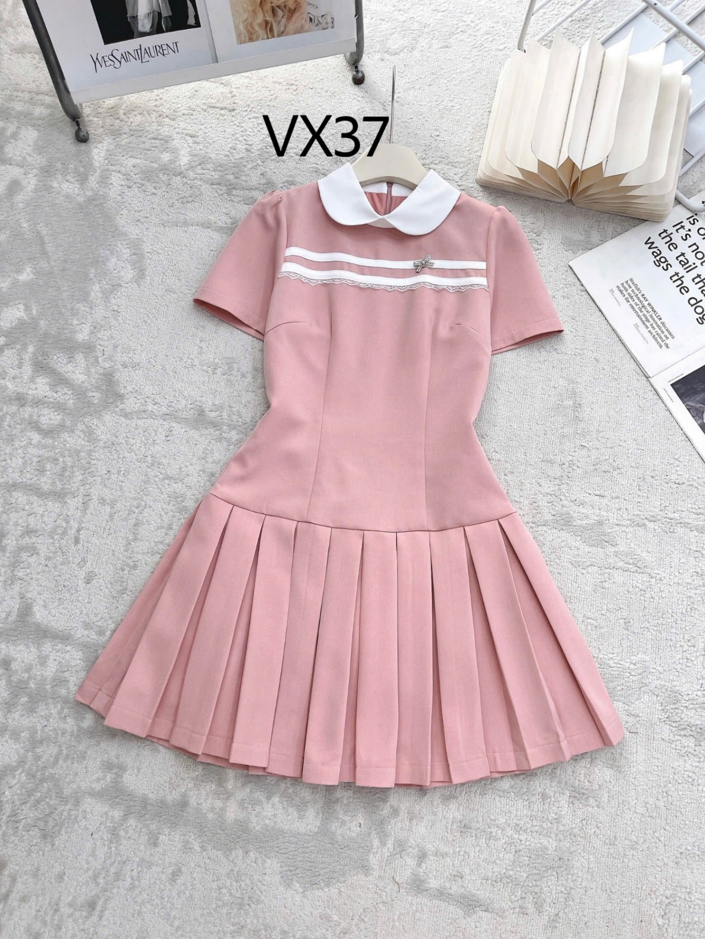 VX37 Váy liền cổ sen xòe ly