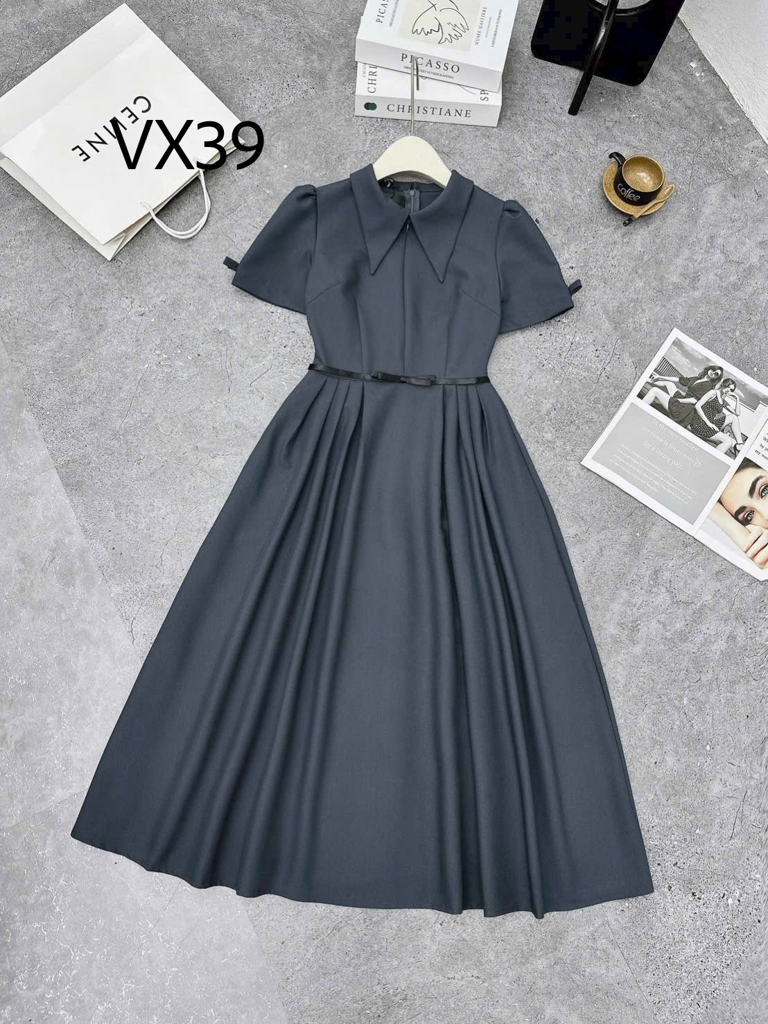VX39 Váy liền cổ nhọn tay nơ