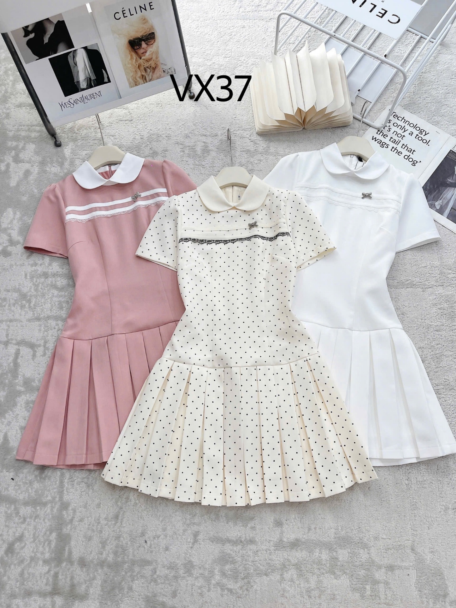 VX37 Váy liền cổ sen xòe ly