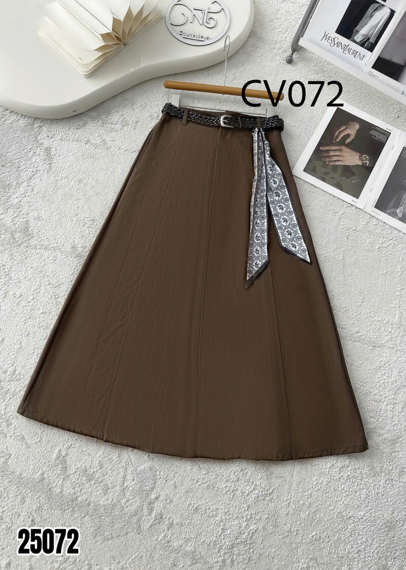 CV072 Chân váy xòe kèm đai khăn