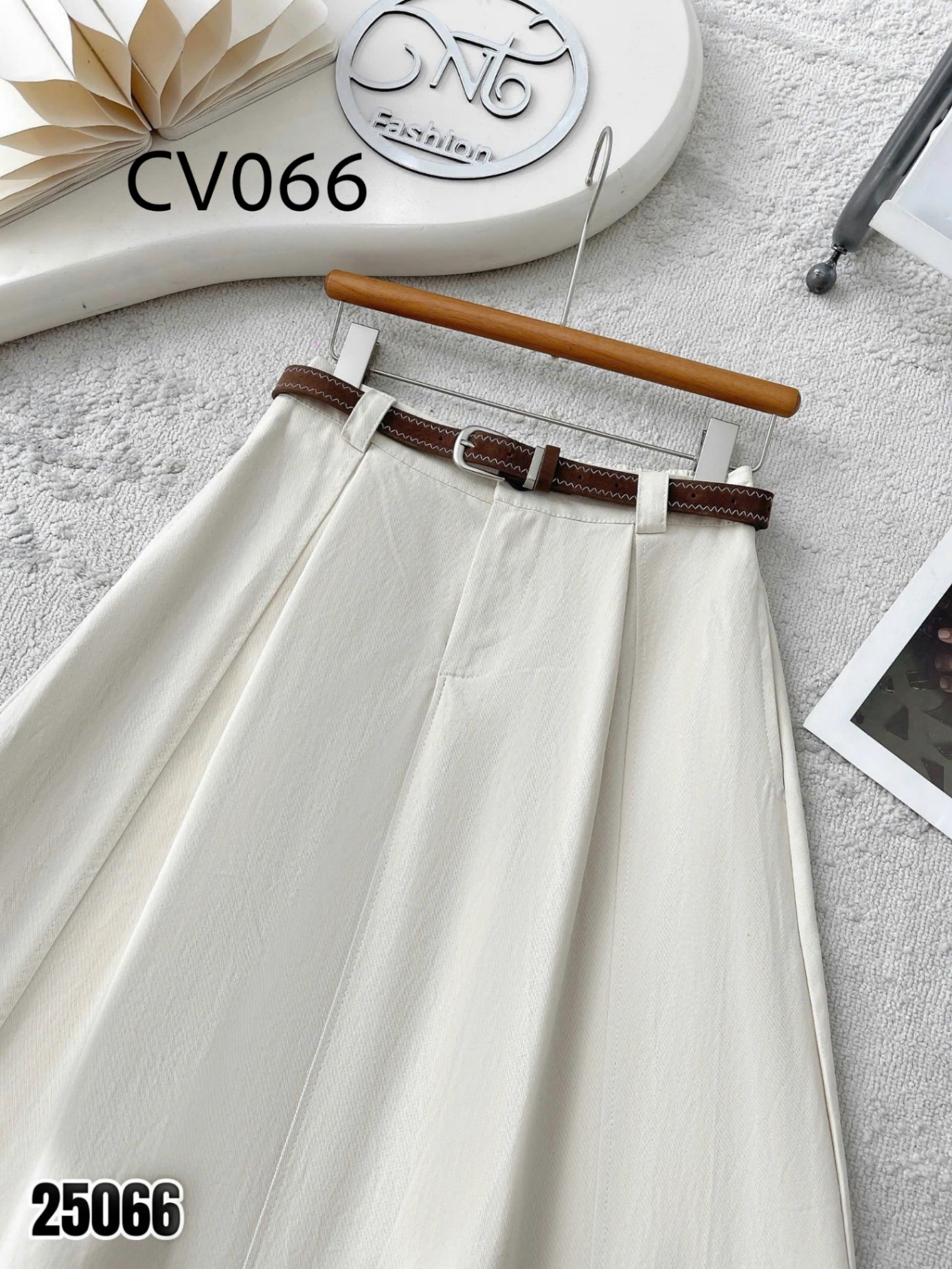 CV066 Chân váy xòe kèm đai