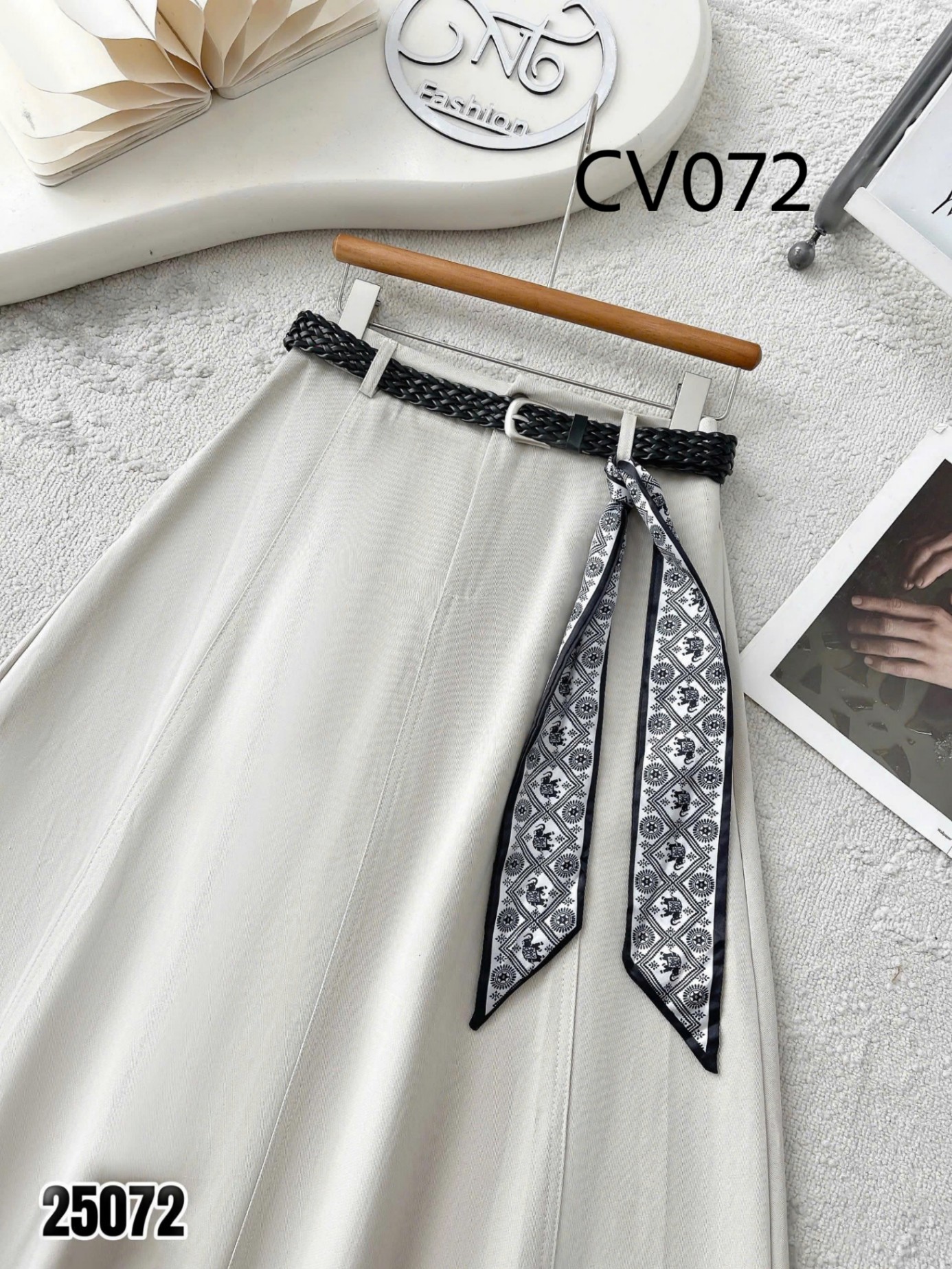CV072 Chân váy xòe kèm đai khăn