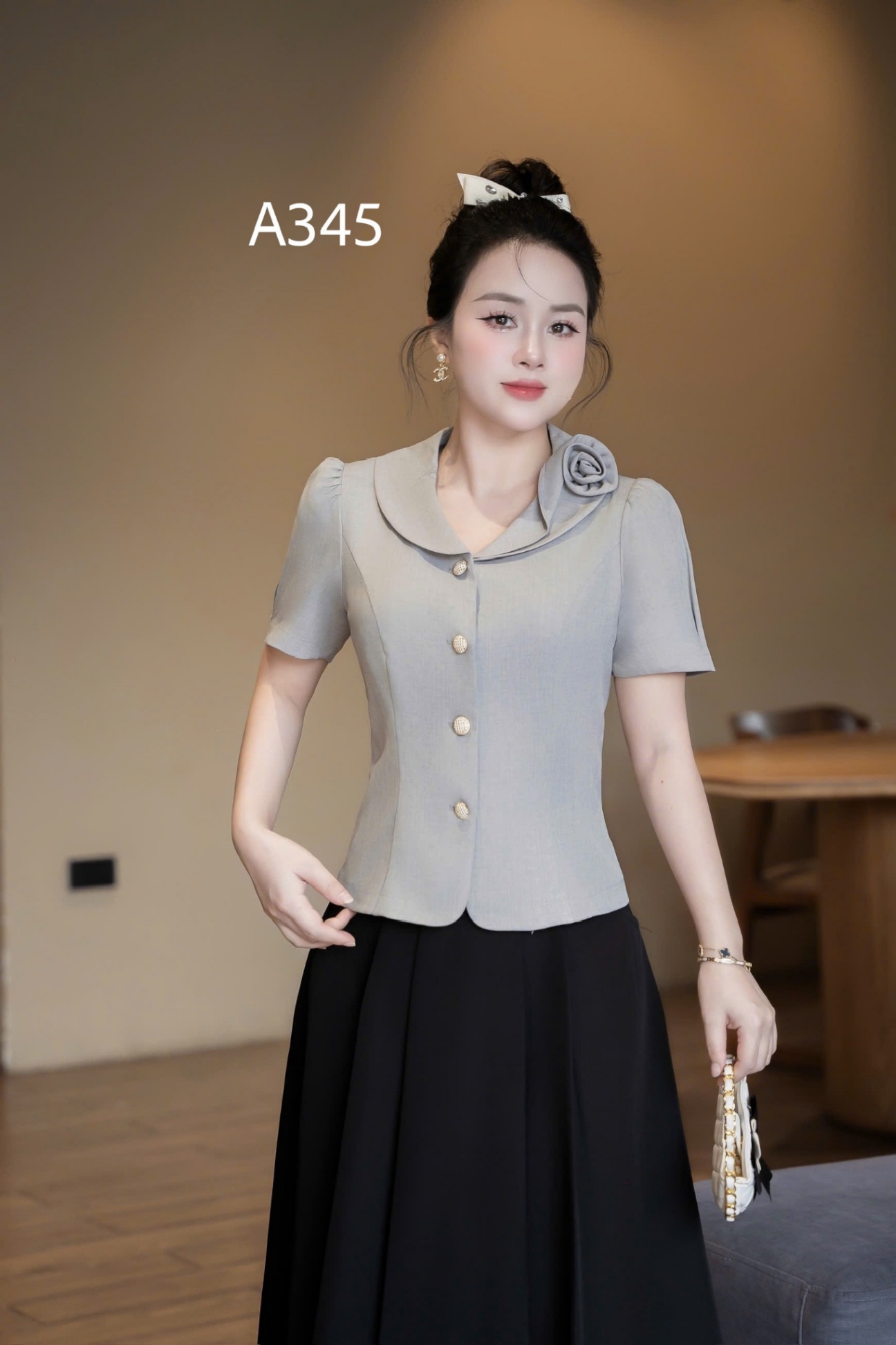 A345 Áo kí giả cổ hoa