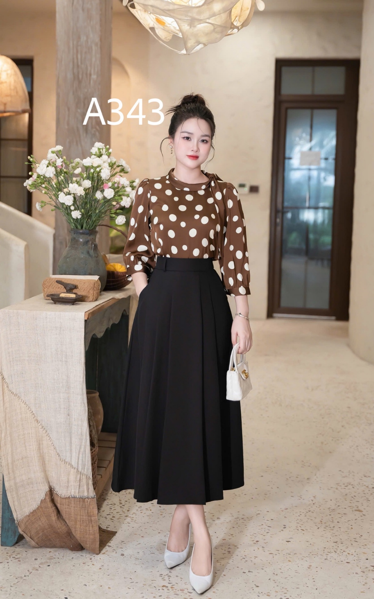 A343 Áo chấm bi tay lỡ nơ lệch