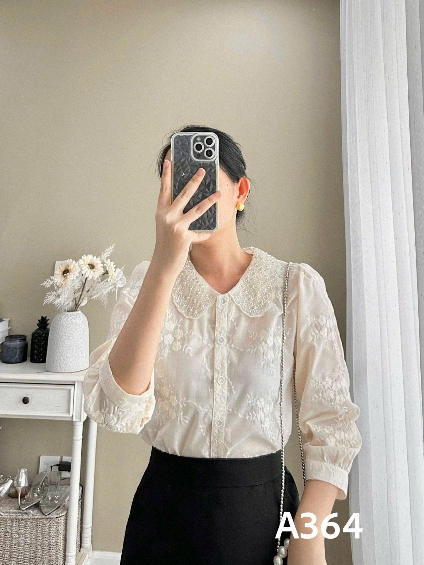 A364 Áo sơ mi thêu cổ cườm