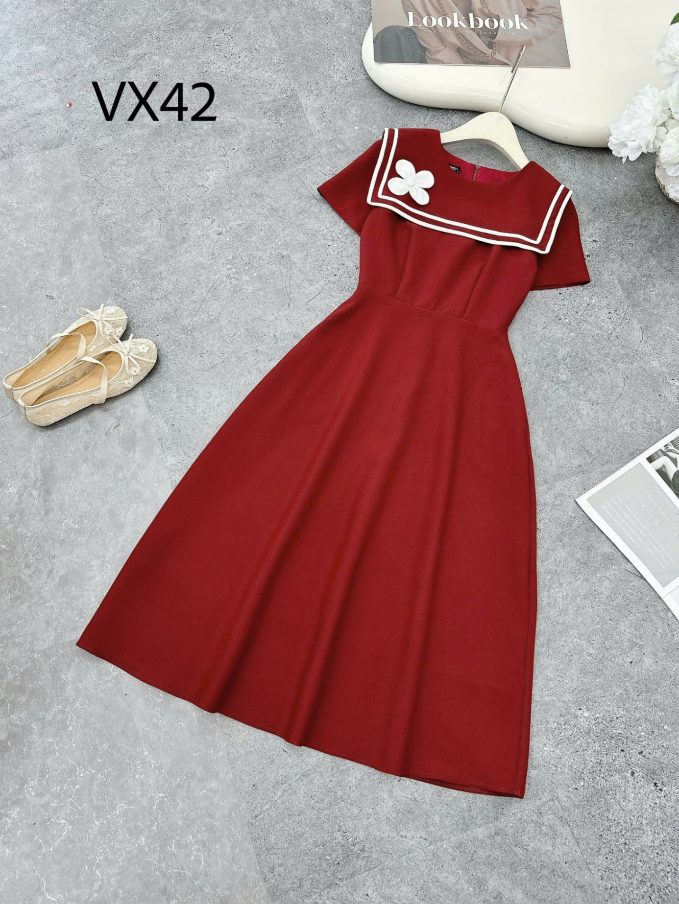 VX42 Váy liền cổ vuông viền tag hoa
