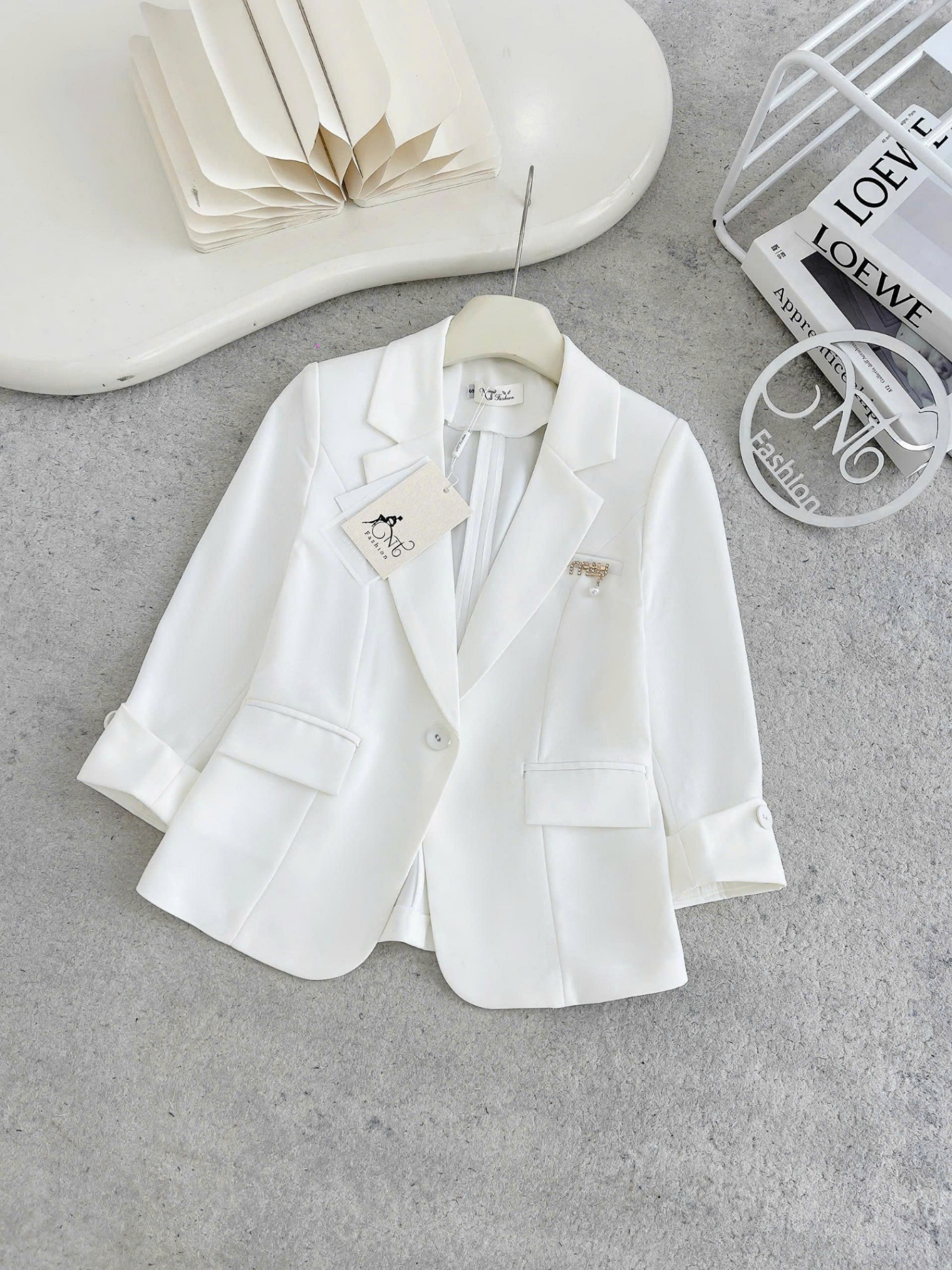 AV09 áo vest tag ngực miumiu