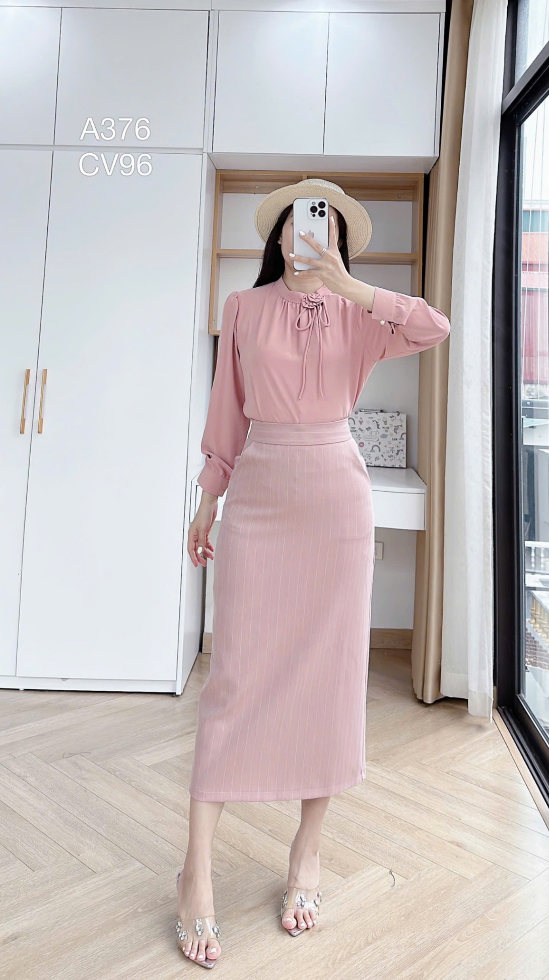 A376 áo dài tay cổ tròn hoa