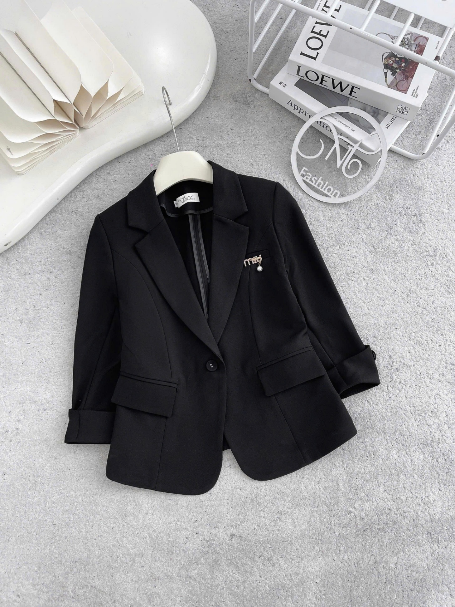 AV09 áo vest tag ngực miumiu