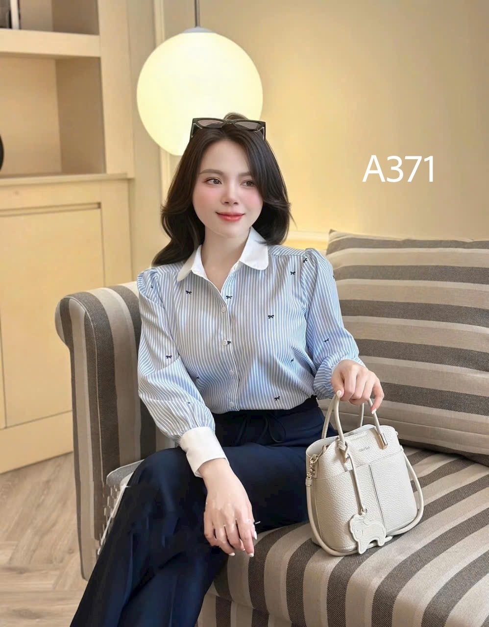 A371 Áo sơ mi kẻ nơ dài tay