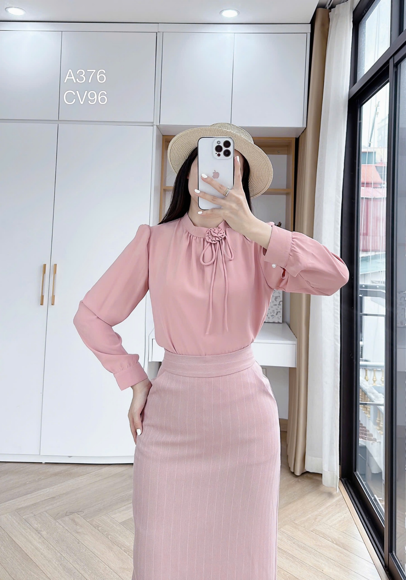 A376 áo dài tay cổ tròn hoa