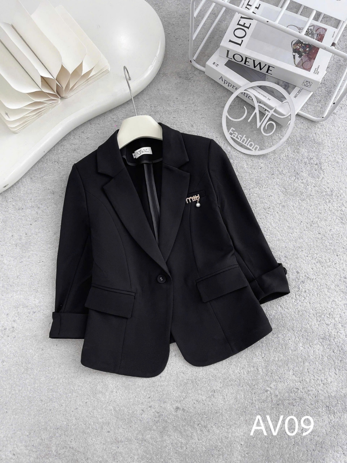 AV09 áo vest tag ngực miumiu