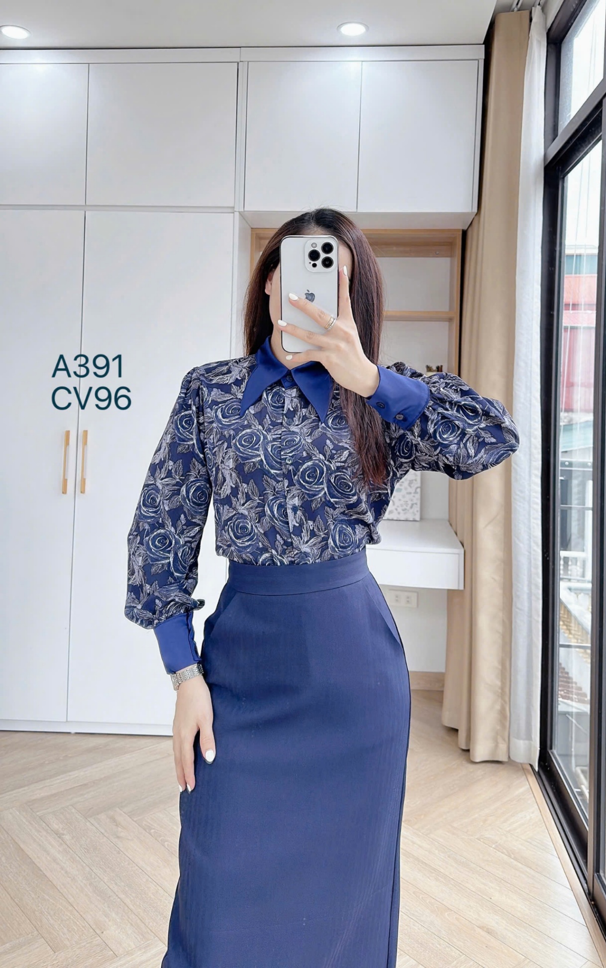 A391 áo loang hoa cổ phối