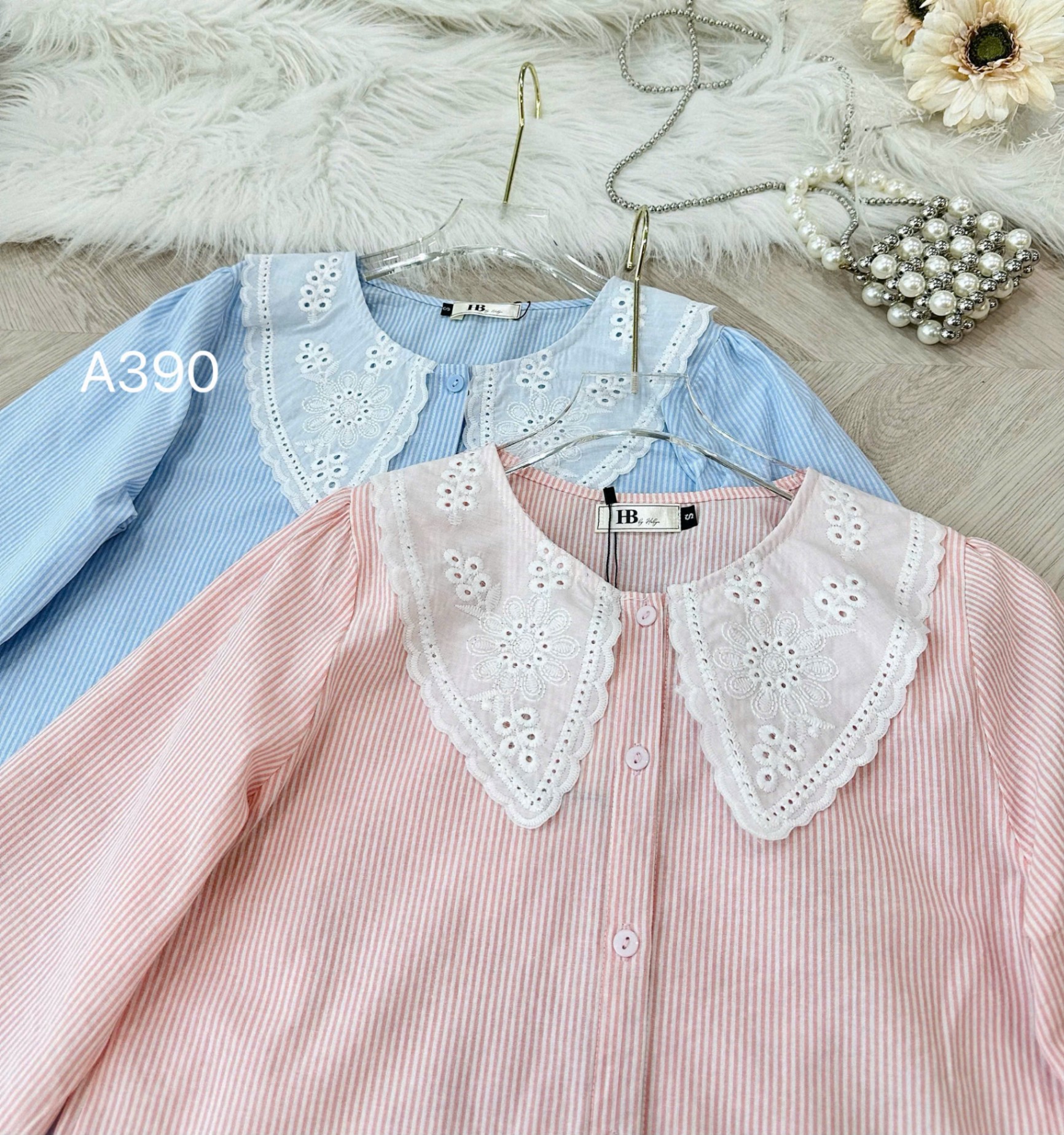A390 áo kẻ nhỏ cổ ren dài tay