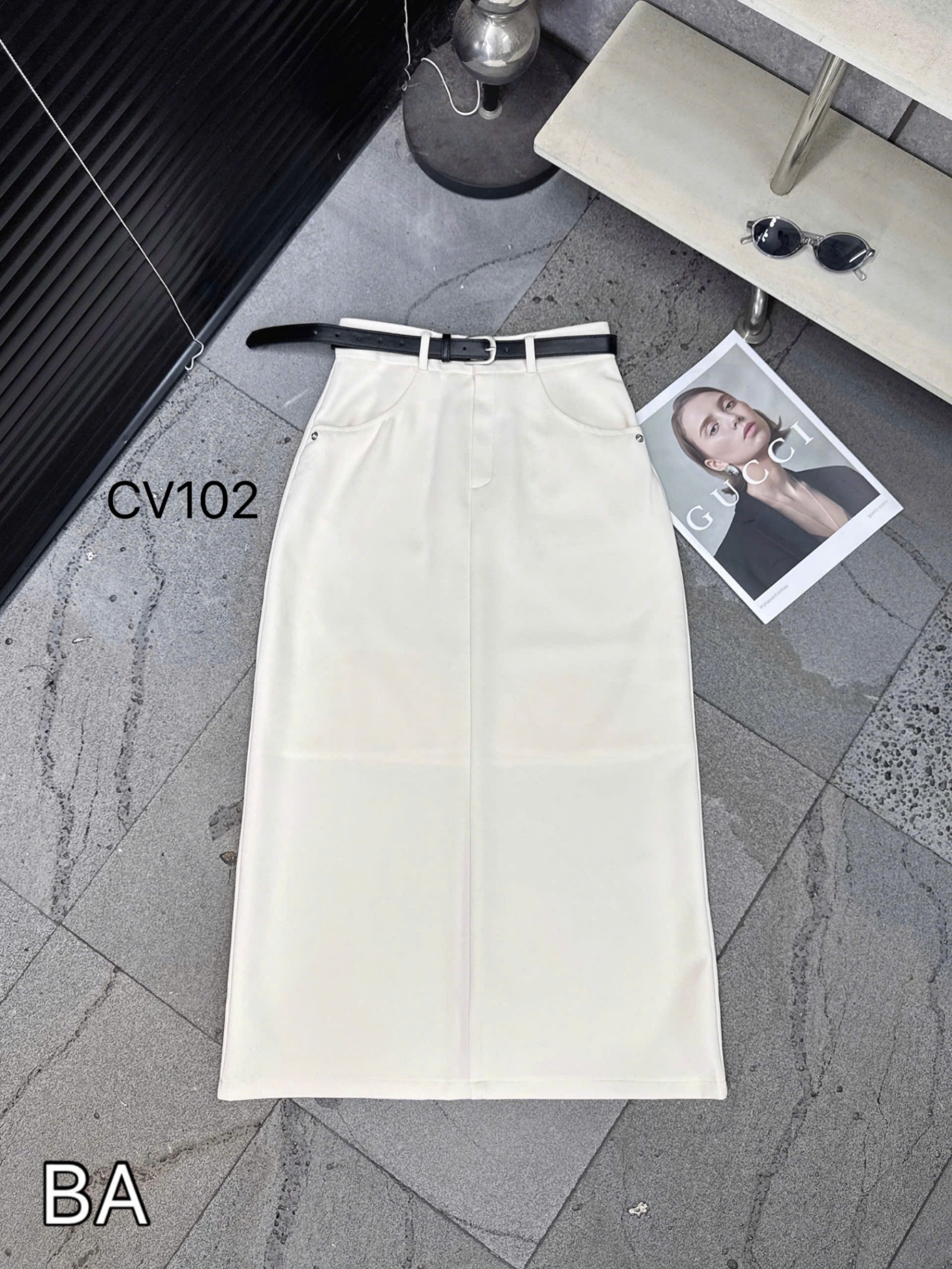 CV102 chân váy 2 túi xẻ sau