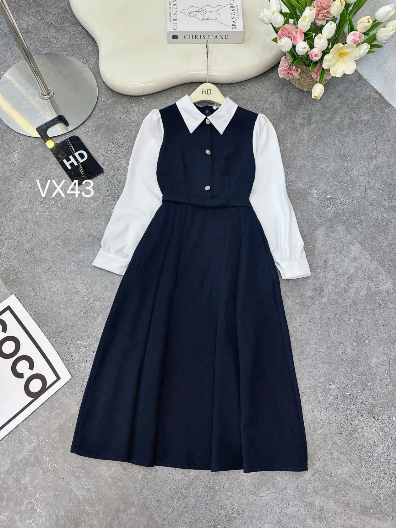VX43 váy dài tay cổ đức